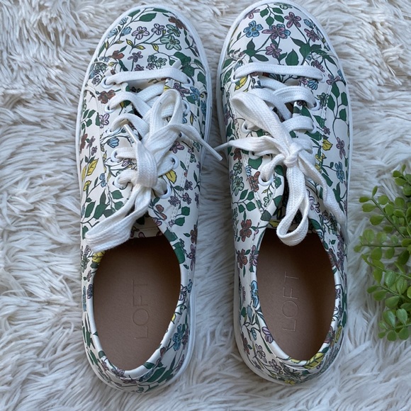 🎉2X HP🎉 Loft Floral Print Lace Up Sneakers 💗 White & Green - Picture 10 of 15